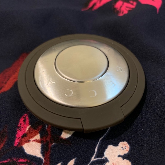 BECCA Shimmering Skin Perfector Luminous Blush - Picture 3 of 7